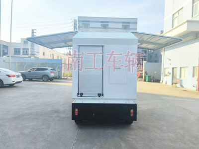 2吨电动【官网】 飞翼箱式工具拖车I.jpg